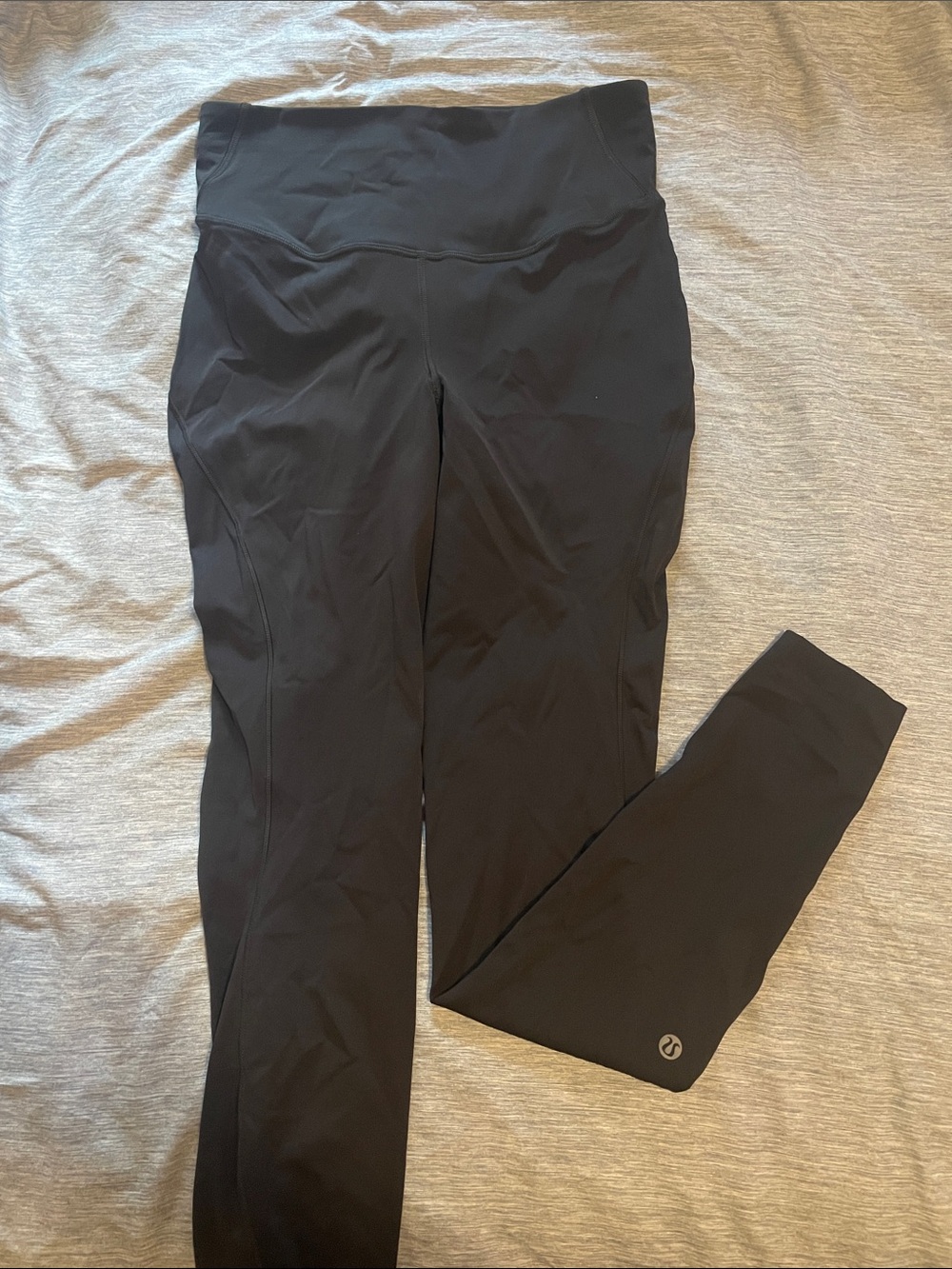 Lululemon black Base Pace High-Rise Tight 25”